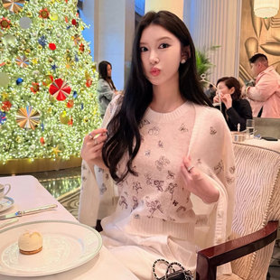 南油高端女装 重工立体蝴蝶刺绣薄款微透视V领针织开衫背心2026新