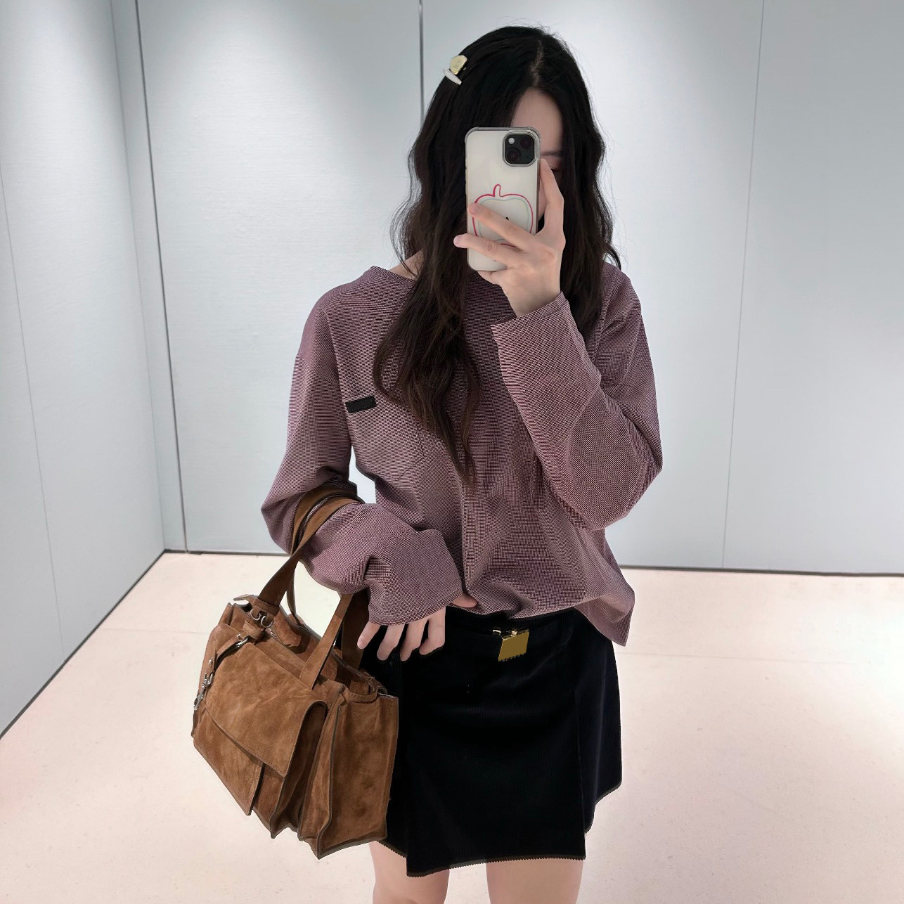 深圳南油高端女装 字母徽标刺绣简约豆沙粉细格纹套头长袖T恤上衣