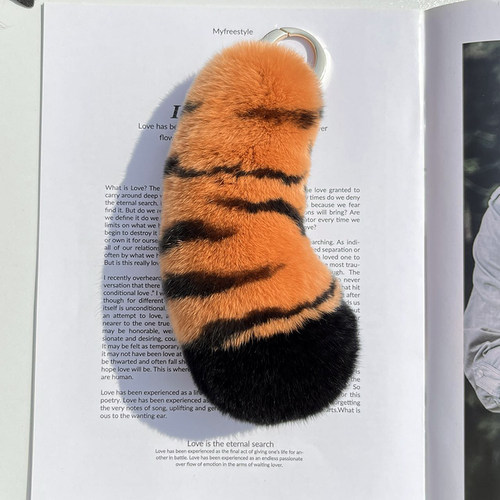 可爱真獭兔毛老虎尾巴汽车钥匙扣