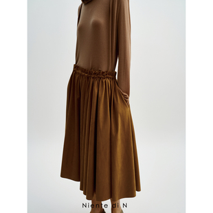 麂皮松紧腰褶皱半裙 Niente