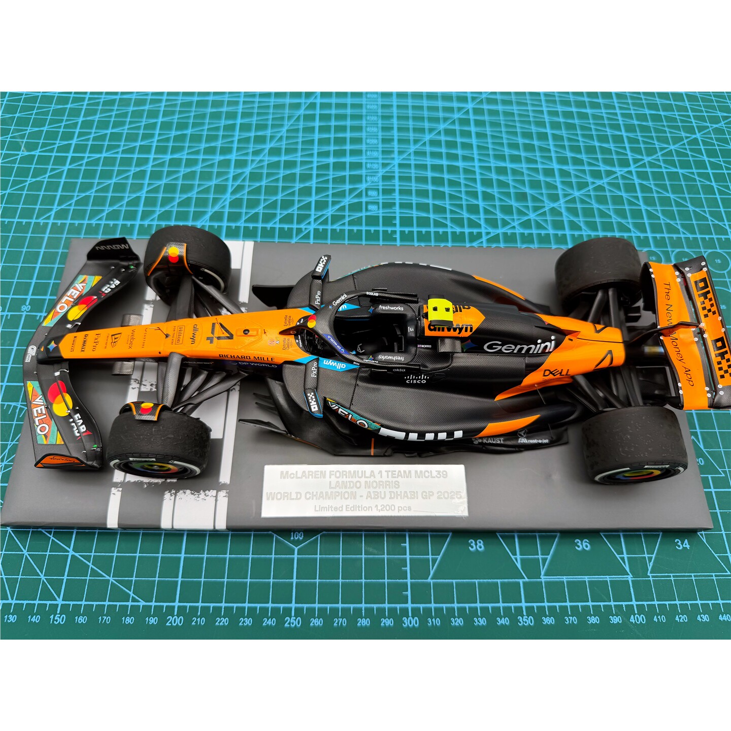全新 迷你切 F1车模 1/18 2025 MCL39 诺里斯 阿布扎比世冠人偶版