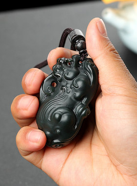 和田玉貔貅手把件新疆塔青玉一细