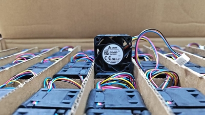 台达 4028 12V 2.1A服务器电源汽车模型改装暴力风扇FFB0412EN-00