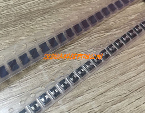 VLF302512MT-6R8M 贴片屏闭功率电感 6.8UH 1.21A 3X2.5X1.2MM