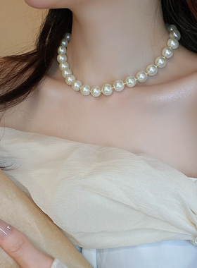 黑色轻奢小众蝴蝶结玉都遇女
