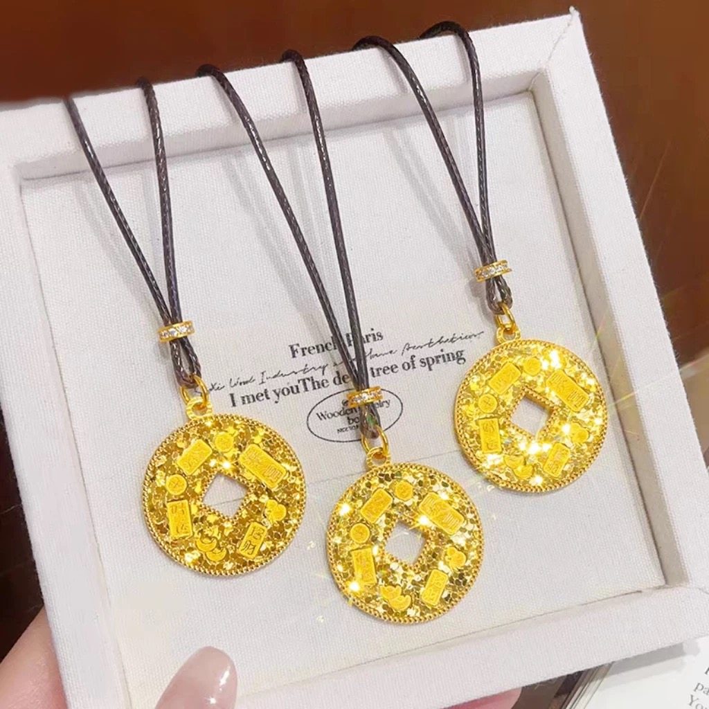 新中式国潮风碎碎冰吉言钱币平安扣项链女爆闪招财铜钱长款毛衣链,饰品/流行首饰/时尚饰品新,项链,淘宝优惠券,粉丝福利购,淘宝优惠卷