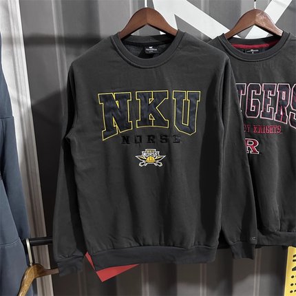 秋冬薄绒加绒运动圆领卫衣NCAA美大学球队刺绣宽松美式休闲上衣