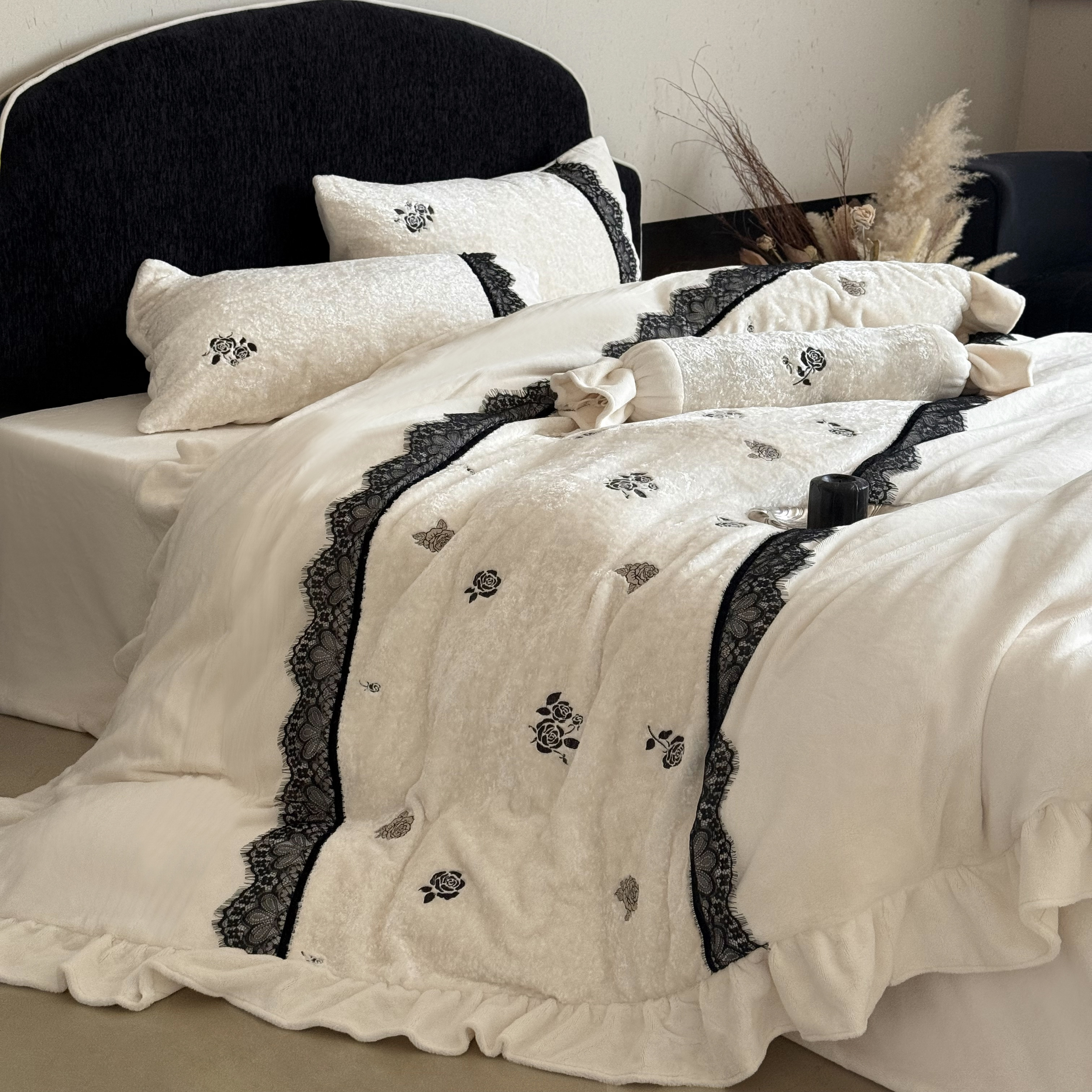 法式浪漫玫瑰刺绣牛奶绒四件套