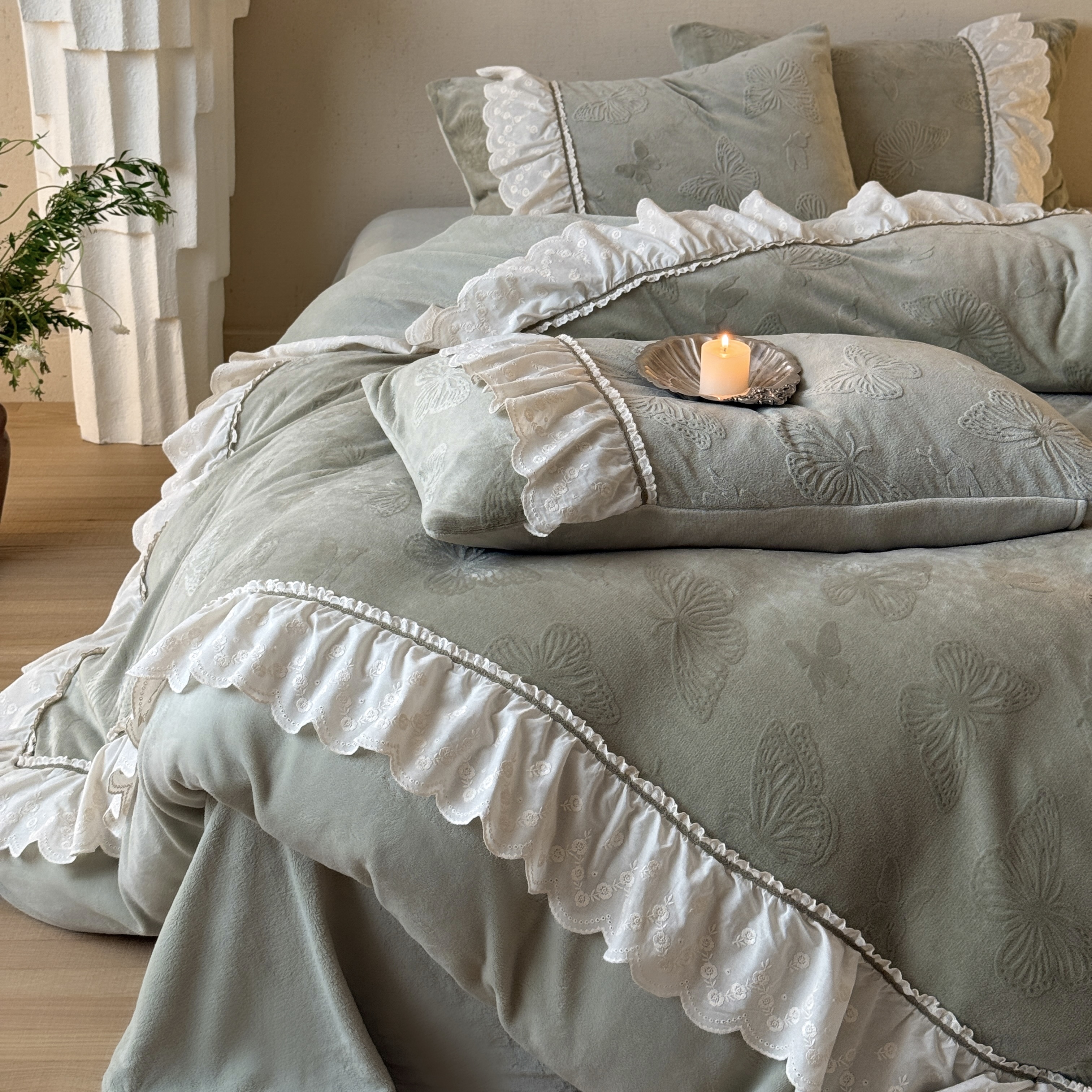 法式牛奶绒加厚保暖雕花四件套