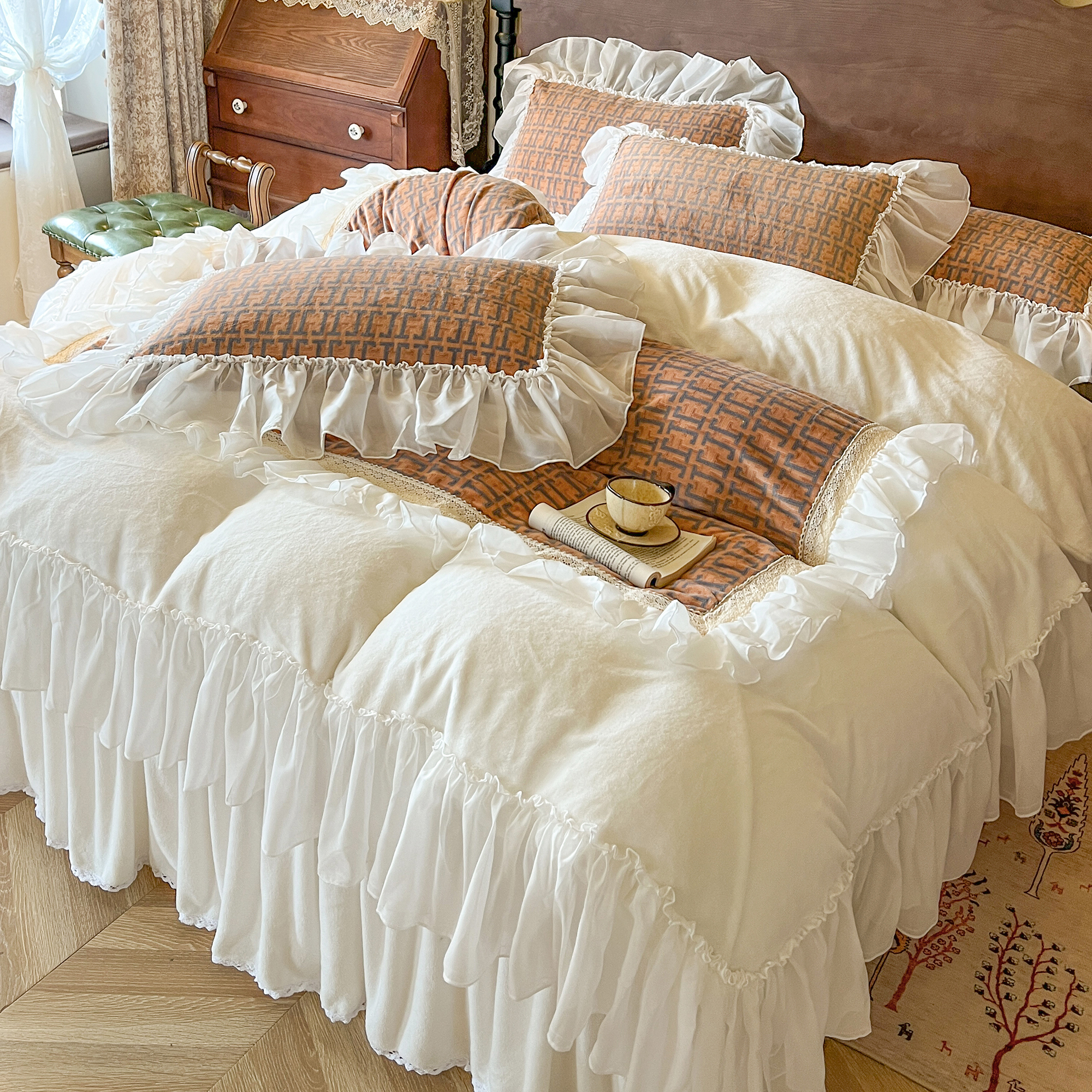 冬季复古公主风加厚牛奶绒四件套蕾丝花边双面毛绒珊瑚绒被套床品