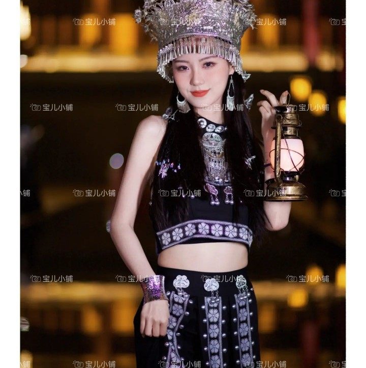 苗疆少女新款刺绣吊带长裙苗族服装民族风拍照旅拍闺蜜装写真服