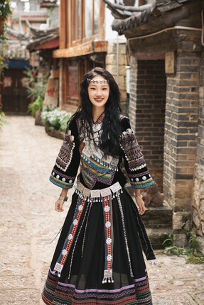 苗族服装女苗家旅拍少数民族服饰土家族苗家迎宾舞台演出服秋冬款