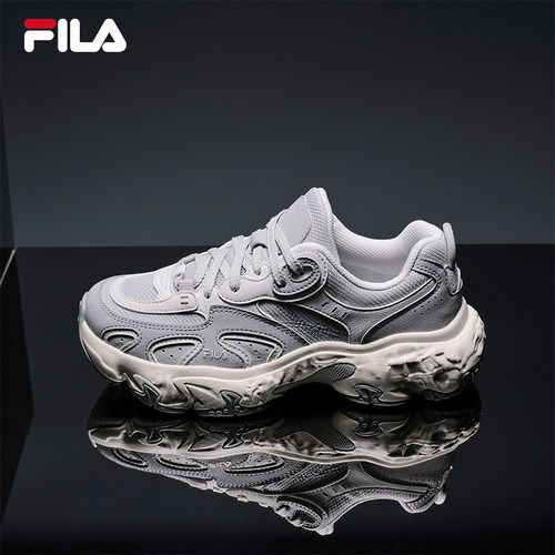 FILA斐乐女士摩登运动鞋