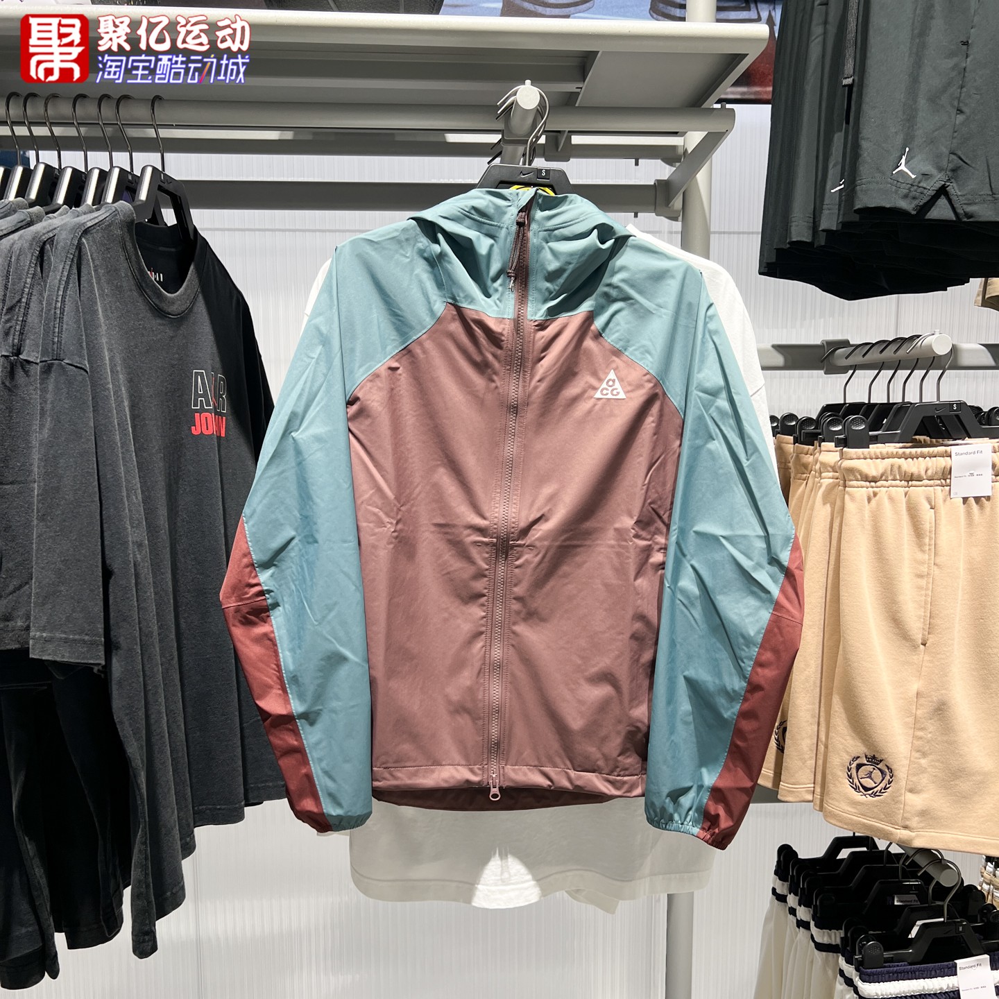 耐克女子2026年秋新款ACG户外防风防水经典拼接冲锋衣 IF0102-384