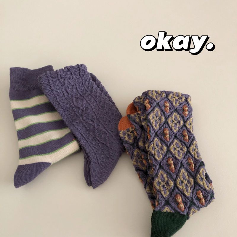 2024袜子女秋冬女袜中筒长袜女日系复古宫廷风浮雕花花中筒撞色