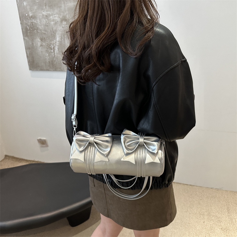 韩国小众腋下包包女2024新款潮时尚枕头包手拎斜挎包红色包包