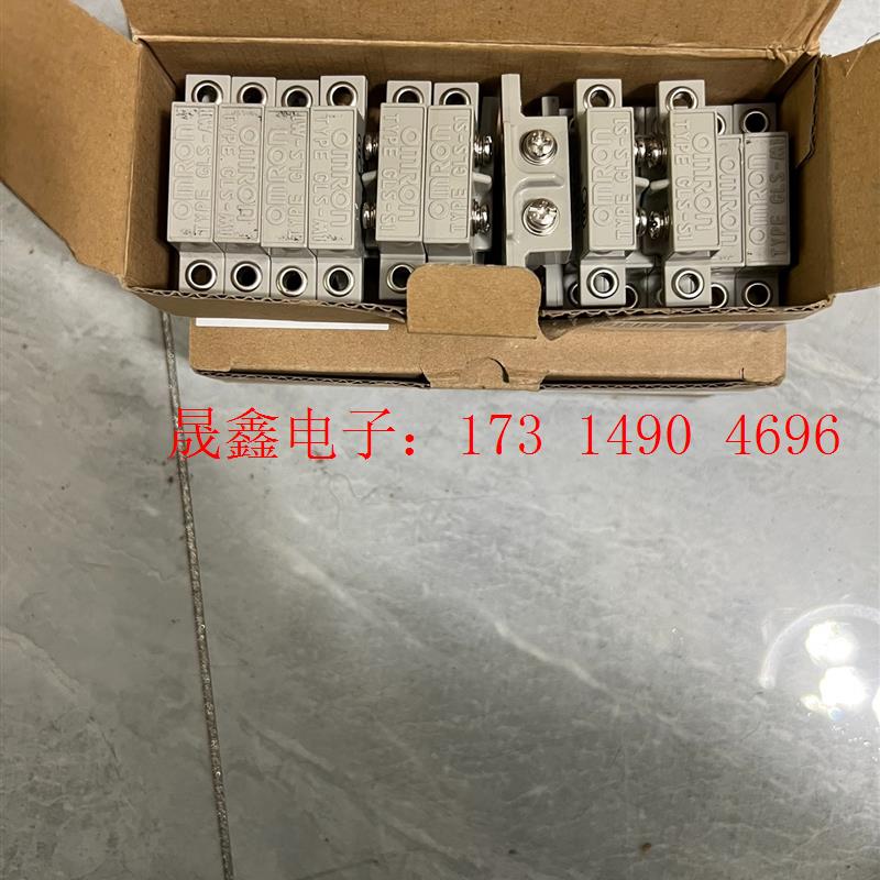 传感器欧姆龙门磁开关GLS-1磁性开关,工程剩余多个,【询价产品】