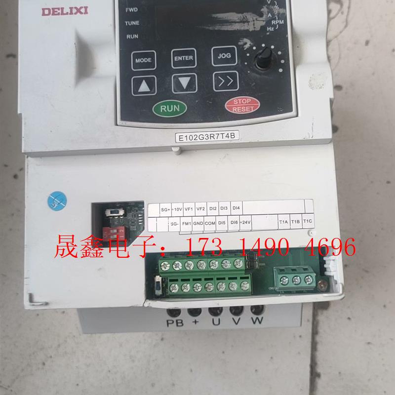 德力西E102-3.7KW变频器一台,自定义,缺端盖,外【询价产品】