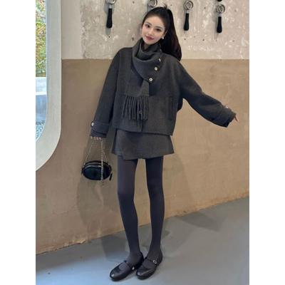 韩系一整套小个子围巾领短款套装
