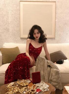 法式复古性感亮片吊带连衣裙女秋冬新款港风轻奢收腰包臀中长裙子