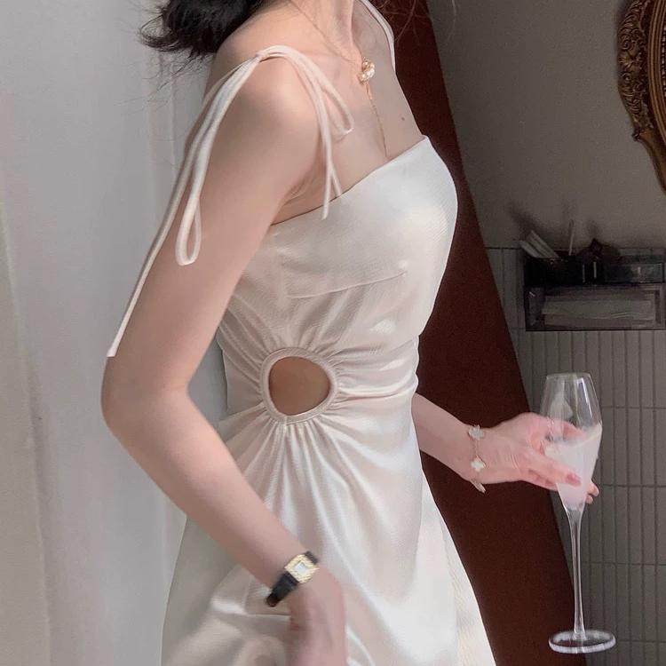 法式系带吊带连衣裙女夏性感修身露腰镂空别致小众设计高级感裙子