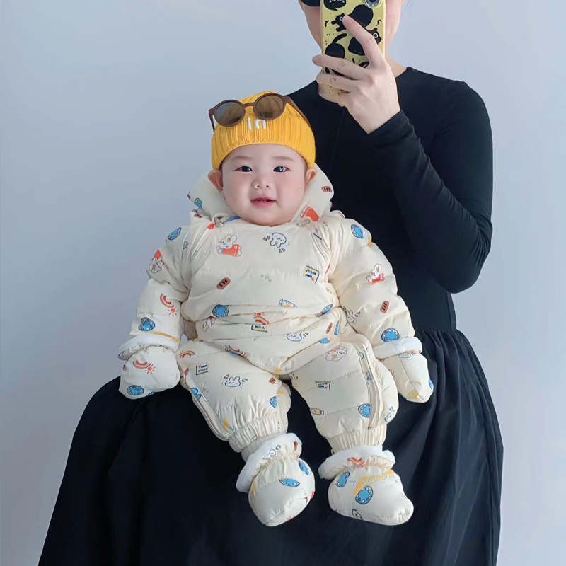 新生婴幼儿羽绒服连体衣冬季外出抱衣01岁男女宝宝冬天衣服小月龄