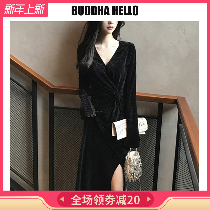 丝绒小黑裙
