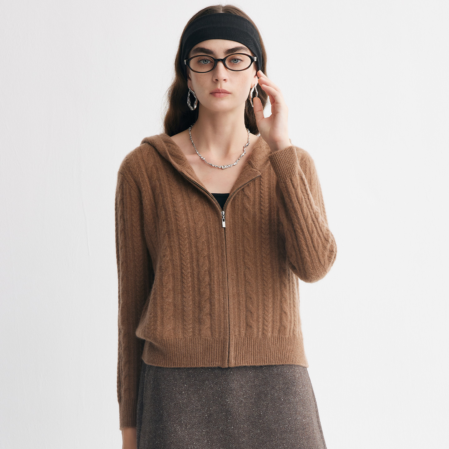 帕罗老钱风绞花连帽纯山羊绒开衫