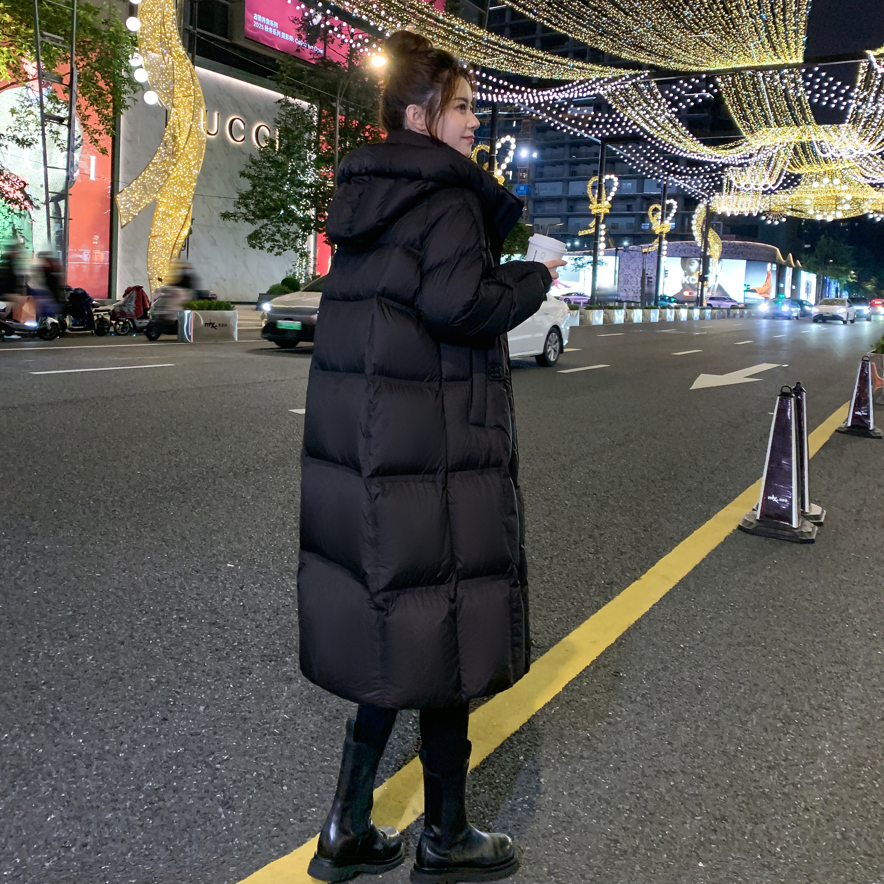 黑色长款羽绒服女冬季2025新款