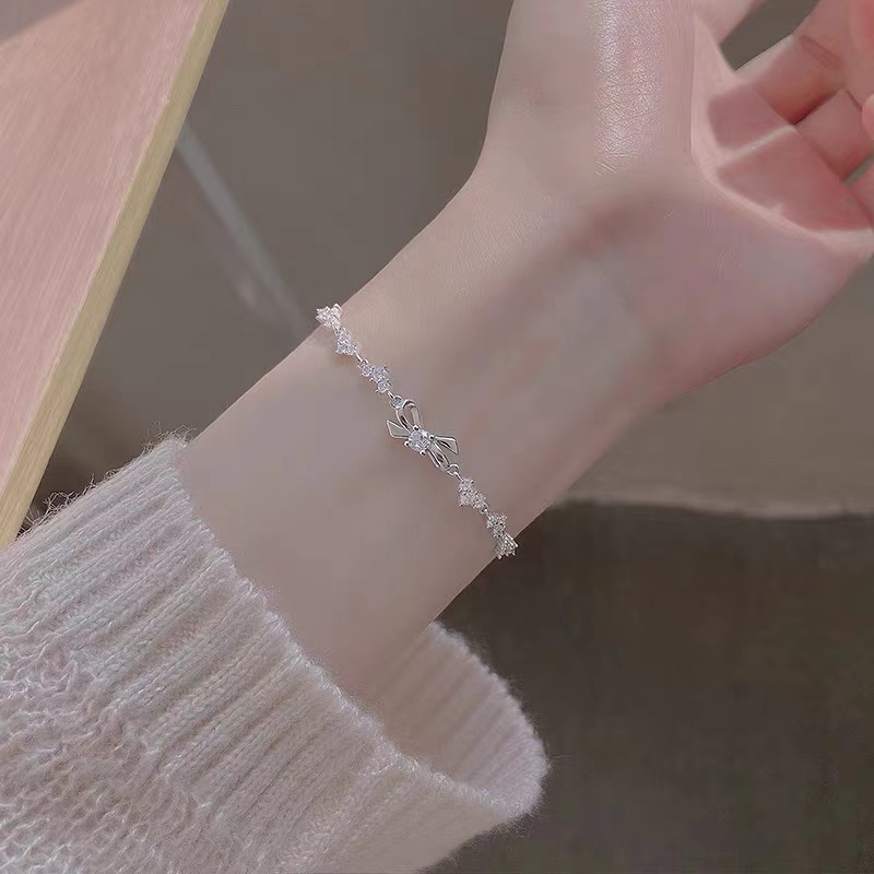 S925银蝴蝶结小碎钻手链
