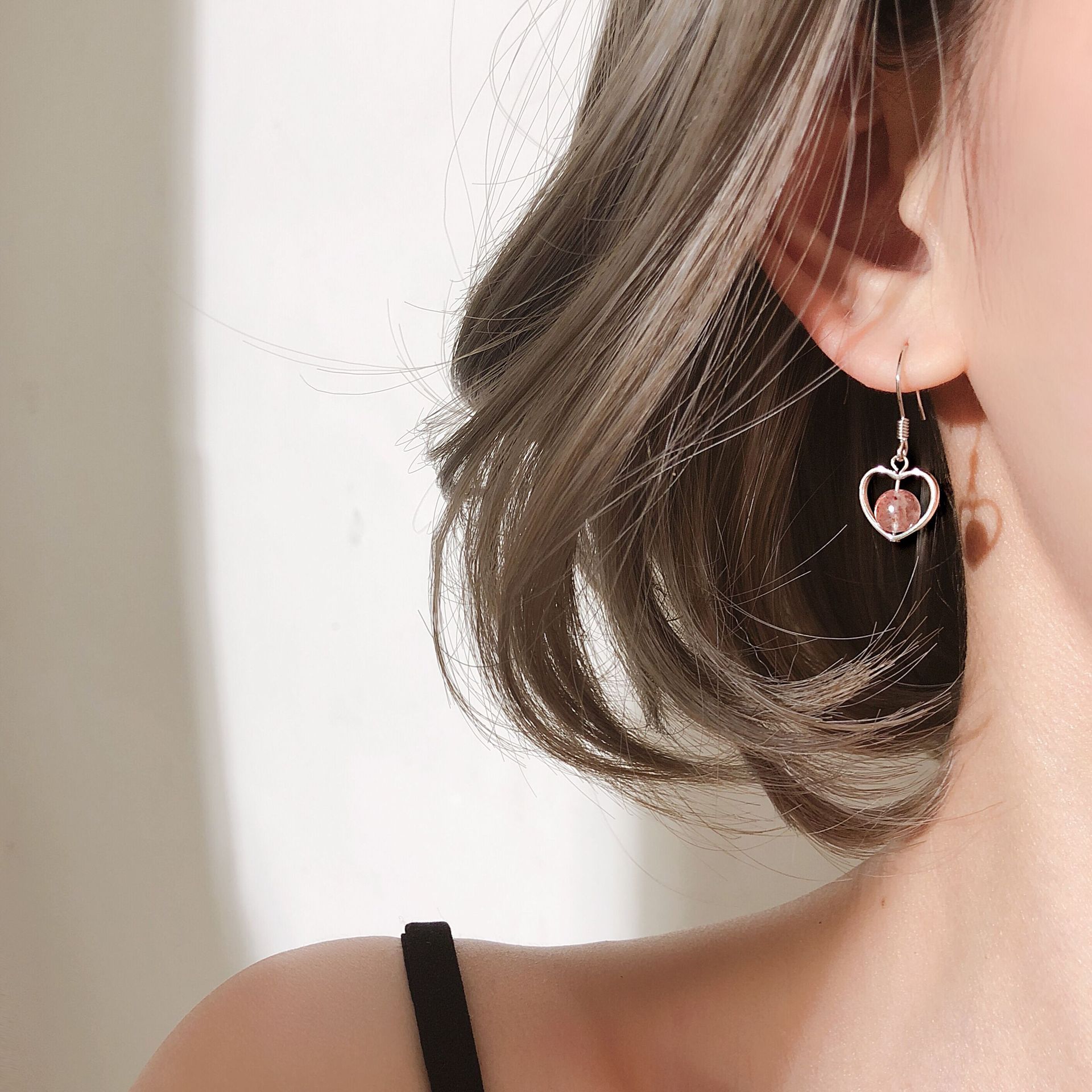 通体925纯银草莓晶女学生耳环