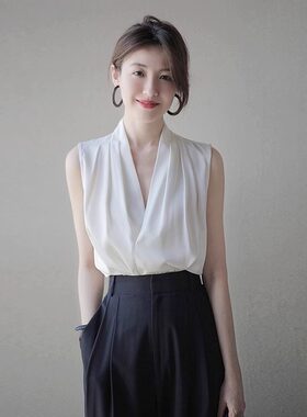 白色缎面真丝v领吊带背心女春秋西装内搭三醋酸无袖衬衣挂脖上衣