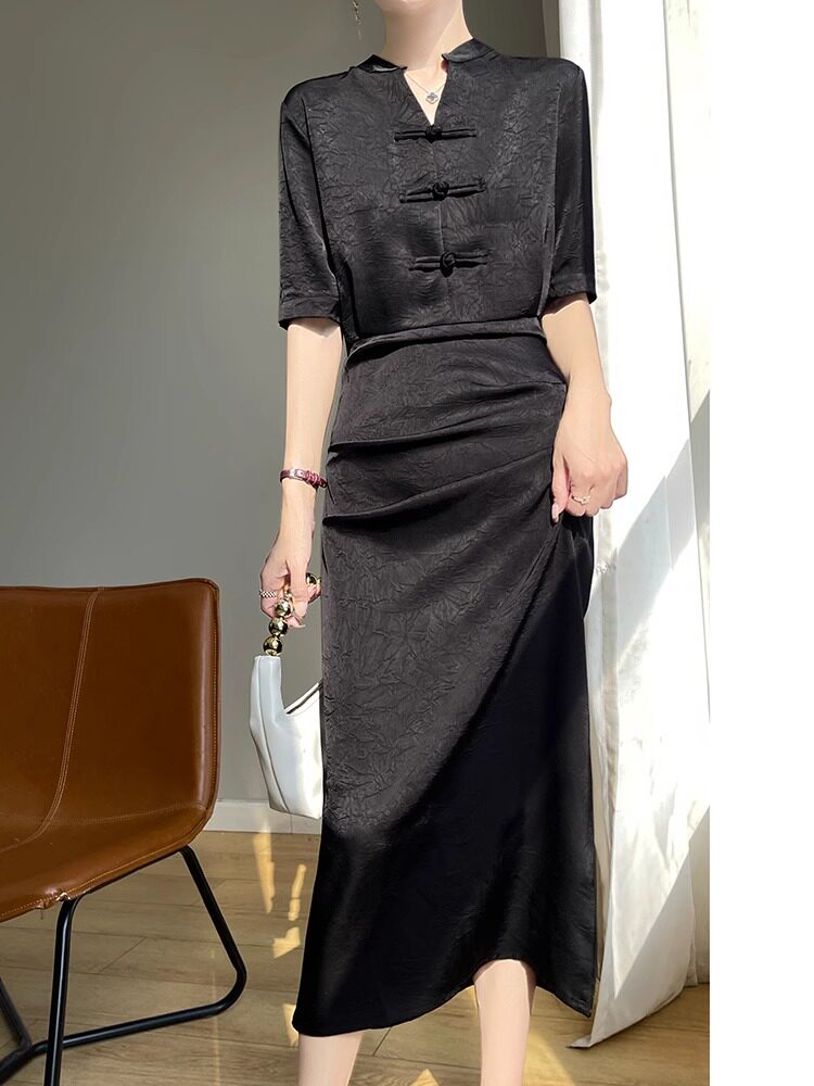 단추가 달린 검은 색 V 넥 롱 스커트 정장 스커트 새로운 중국 스타일의 고급 복고풍 자카드 드레스 국가 스타일의 새 셔츠