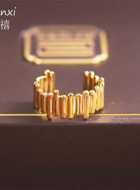 金色不规则设计感竖条纹戒指开口