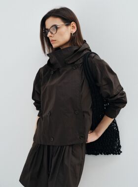 [共线]COLNE春季新款设计感双排扣可拆帽抗皱免烫立领短风衣