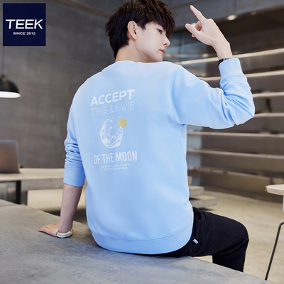 清新又帅气！新款浅蓝色卫衣。