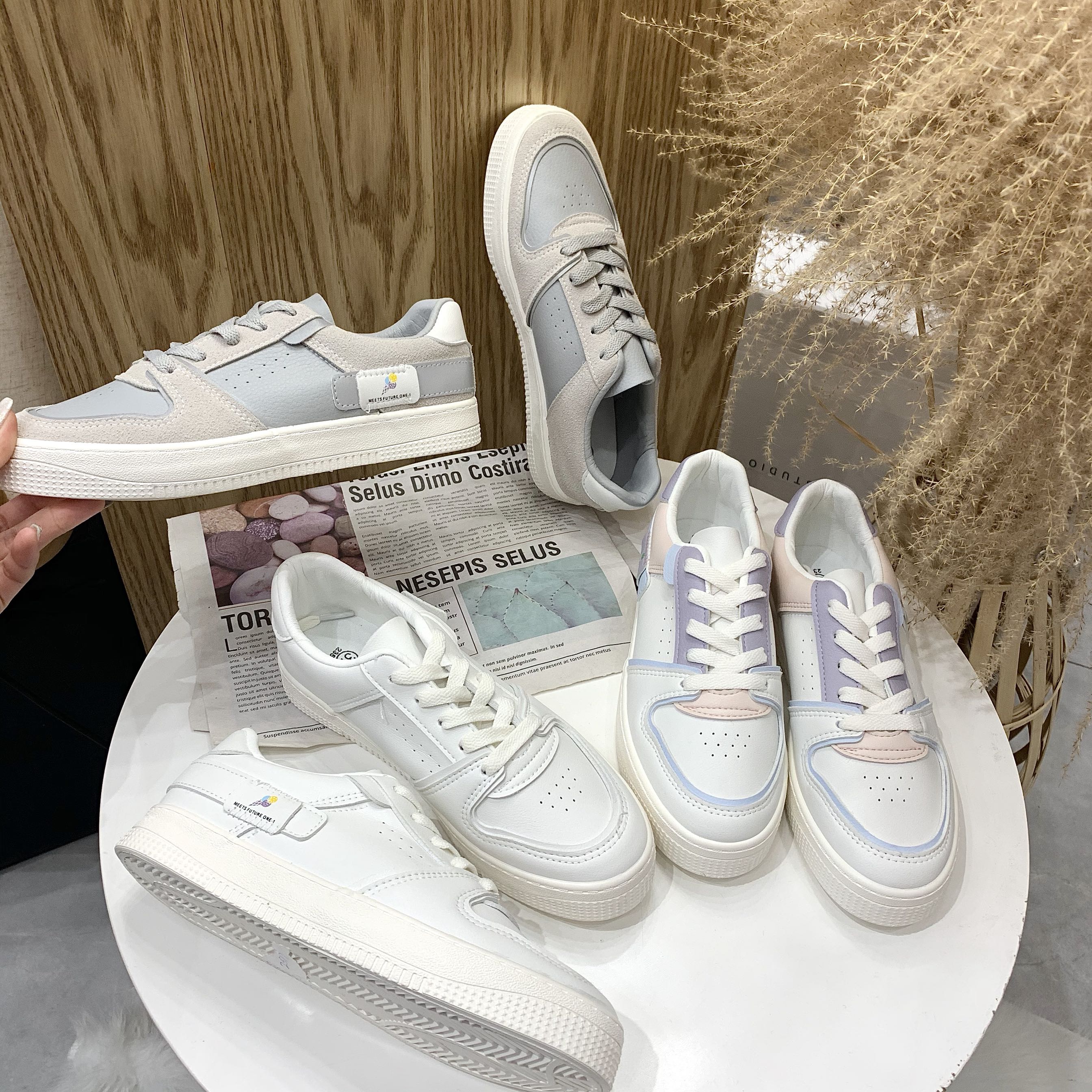 Real shooting and real price new small white shoes student party versatile leather women's shoes reflective low top board shoes