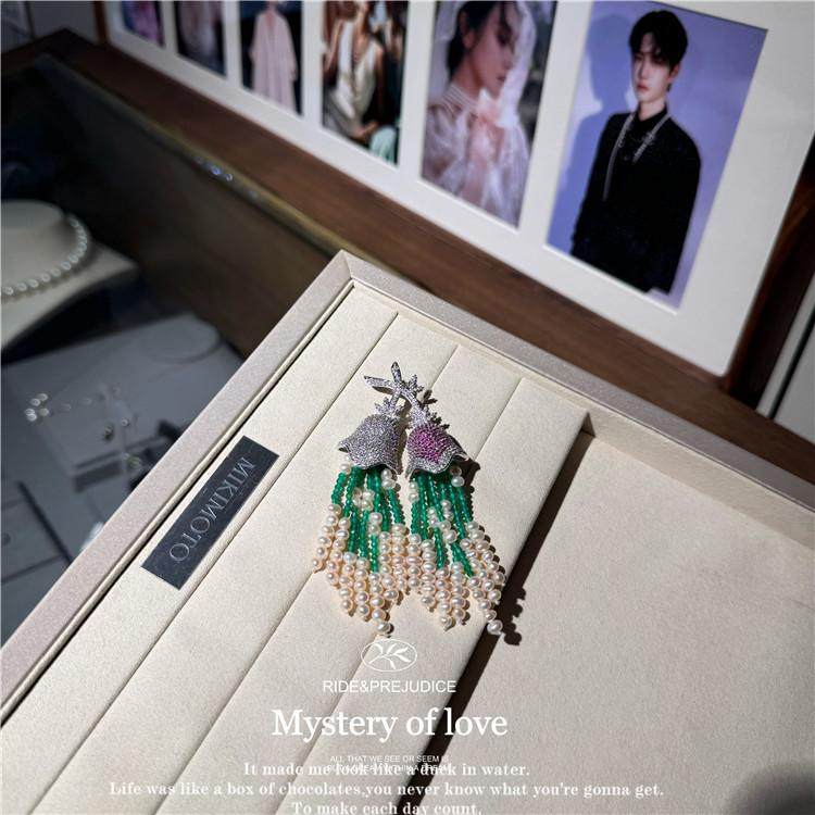 首饰女轻奢胸针长款流苏珍珠玉髓