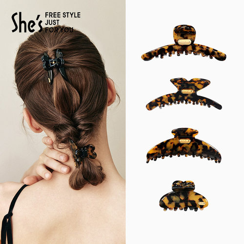 设计师轻奢饰品