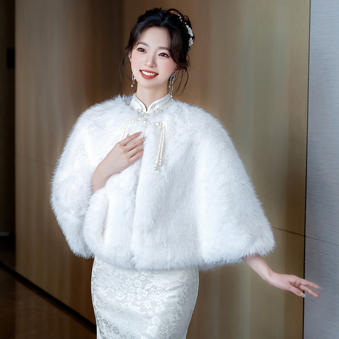 旗袍披肩外搭披风外套新娘婚纱厚