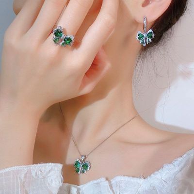 祖母绿宝石套装三件套新款蝴蝶饰品耳环项链戒指轻奢高级时尚女款