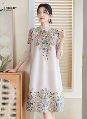 三宅端庄大气妈妈连衣裙春装新款洋气印花新中式褶皱大码女弹簧裙