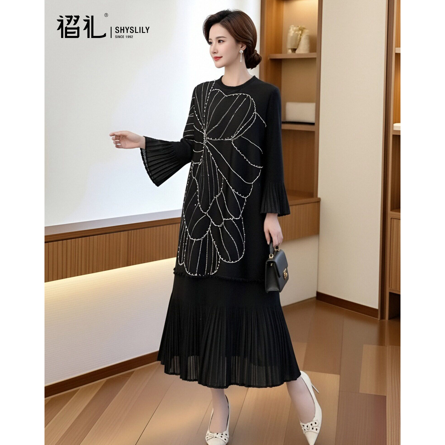 三宅褶皱黑色连衣裙春装新款海边度假优雅妈妈裙子宽松大码弹簧裙