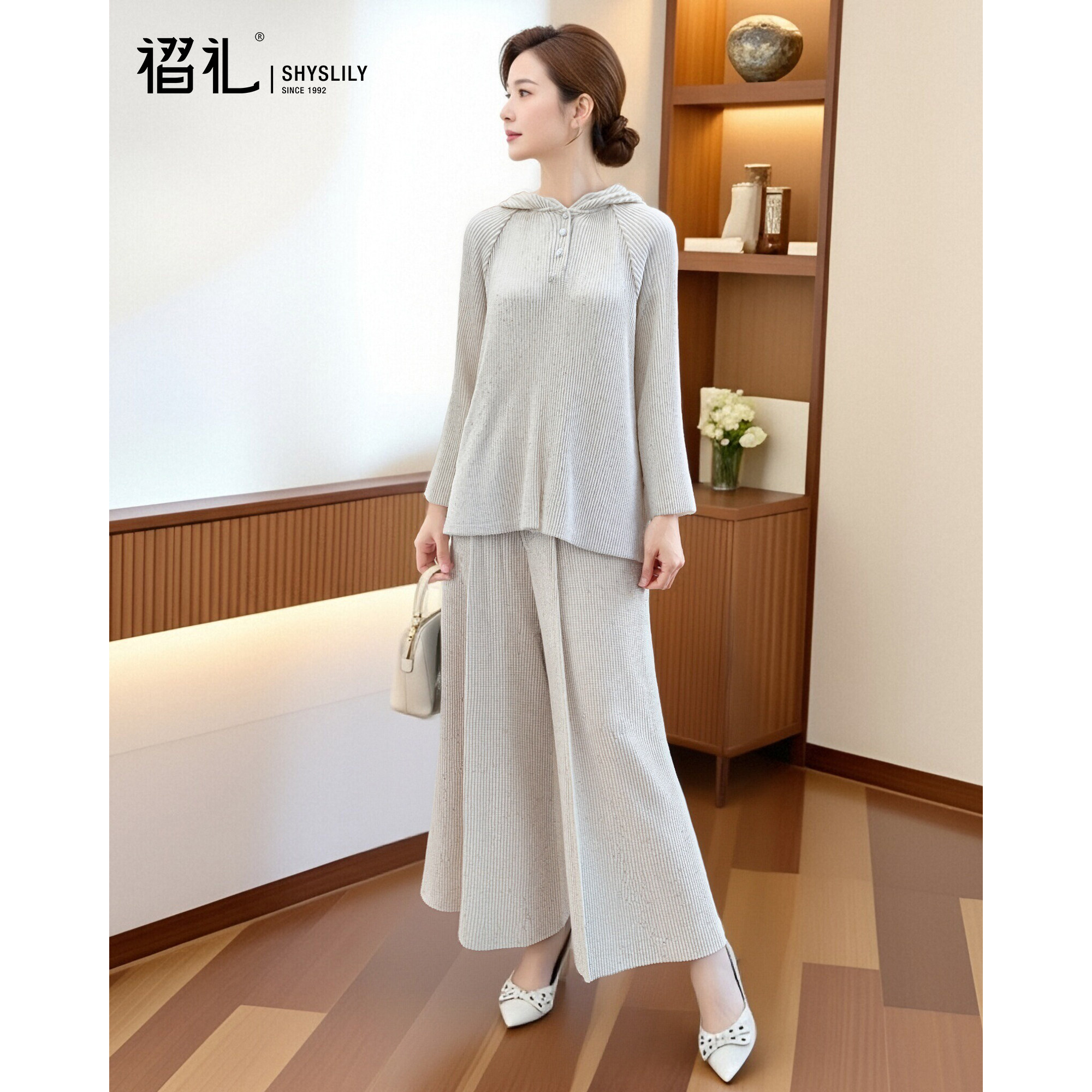 三宅褶皱轻奢休闲套装女新款高级感米白连帽卫衣宽松直筒裤两件套,女装/女士精品,时尚套装,淘宝优惠券,粉丝福利购,淘宝优惠卷