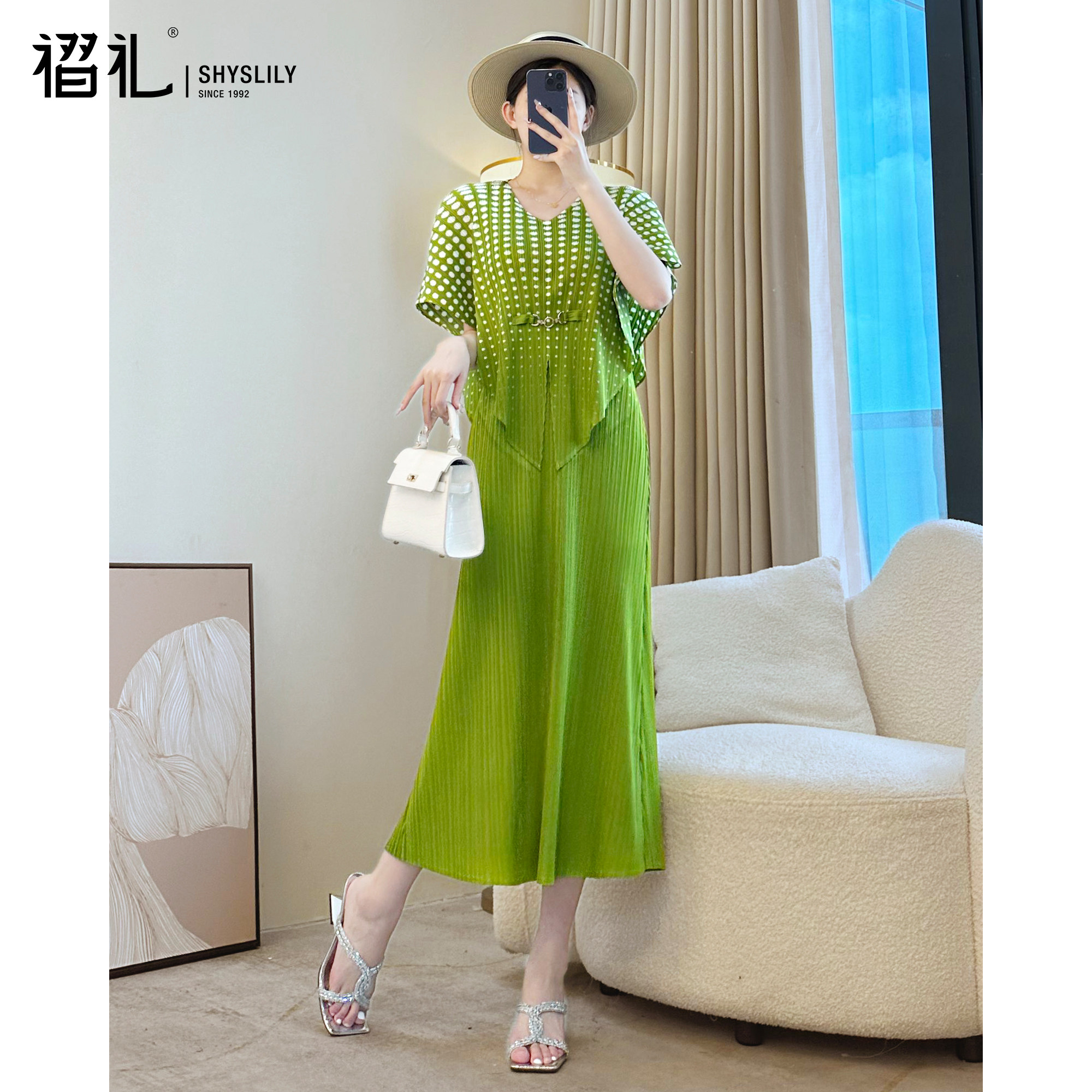 三宅连衣裙女时尚波点气质海边度假风沙滩裙宽松夏季褶皱绿色长裙
