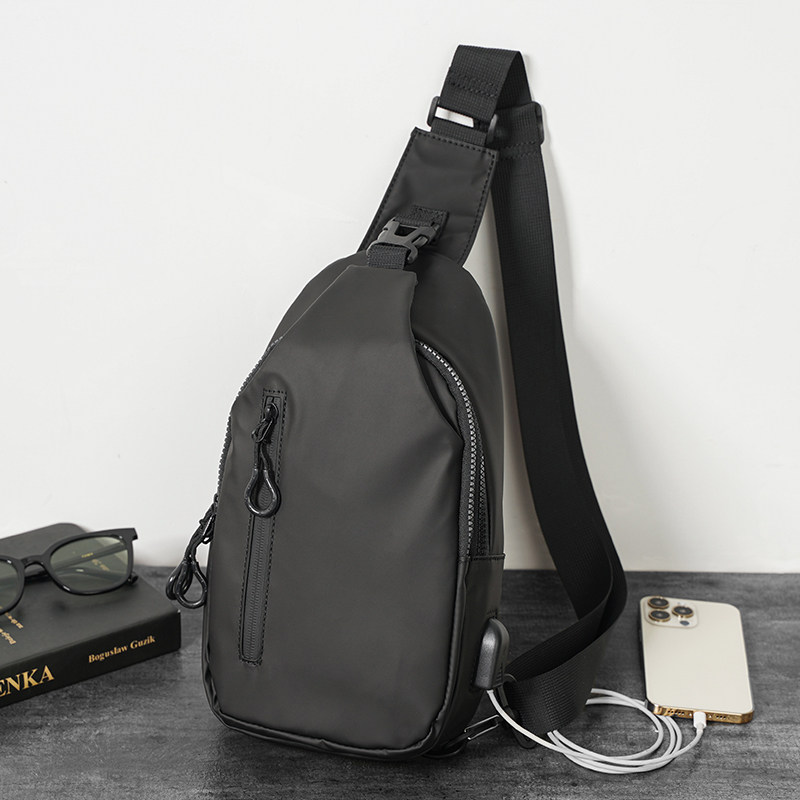 2022新款简约时尚胸包 韩版男包休闲时尚单肩包夏季小包胸前包潮