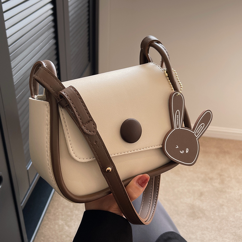 今年流行包包女2025新款夏季小众设计百搭ins超火斜挎包爆款小包