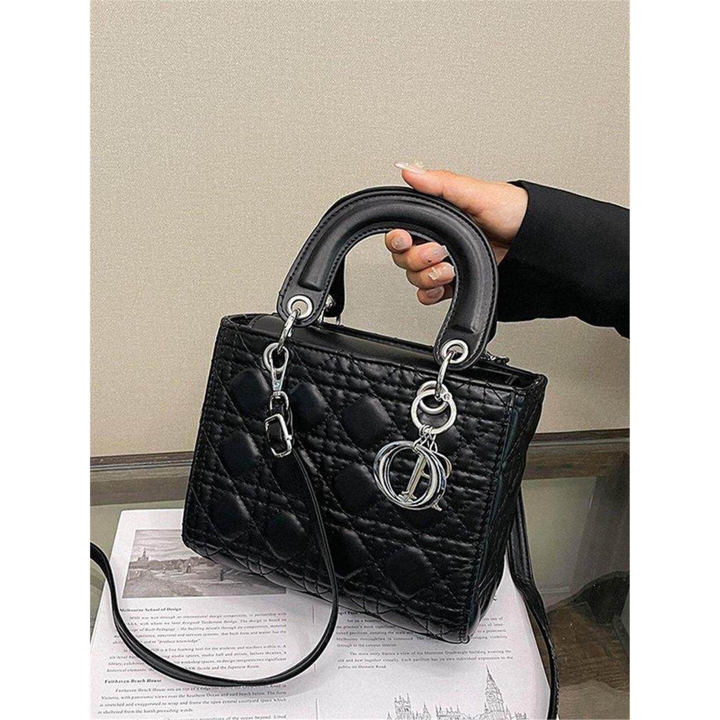 小包包女式2026新款斜挎包轻奢小众高级感女包通勤秋冬黑色手提包