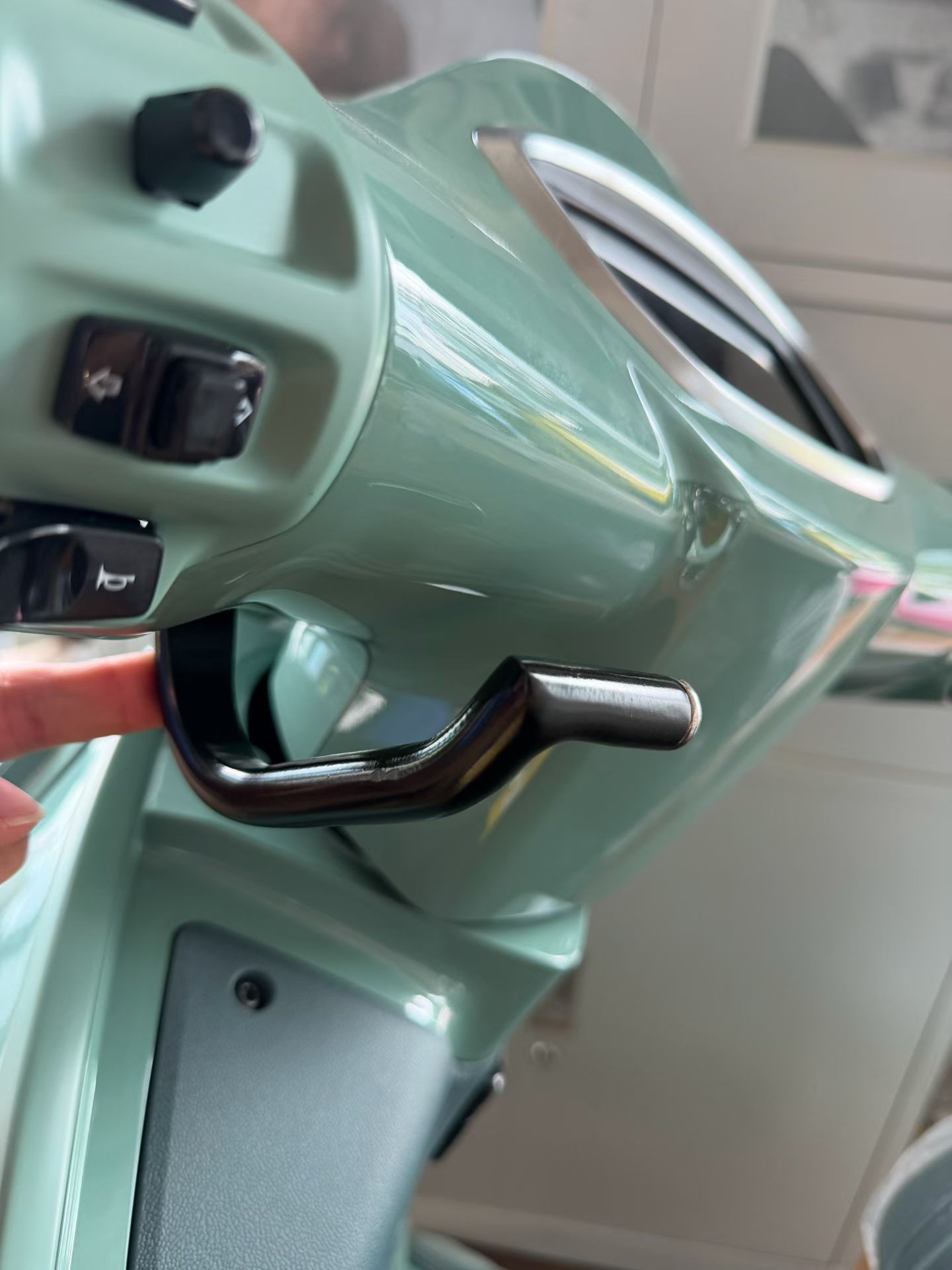 Vespa GTS300改装手机支架固定杆子 无损安装 固定管径14mm