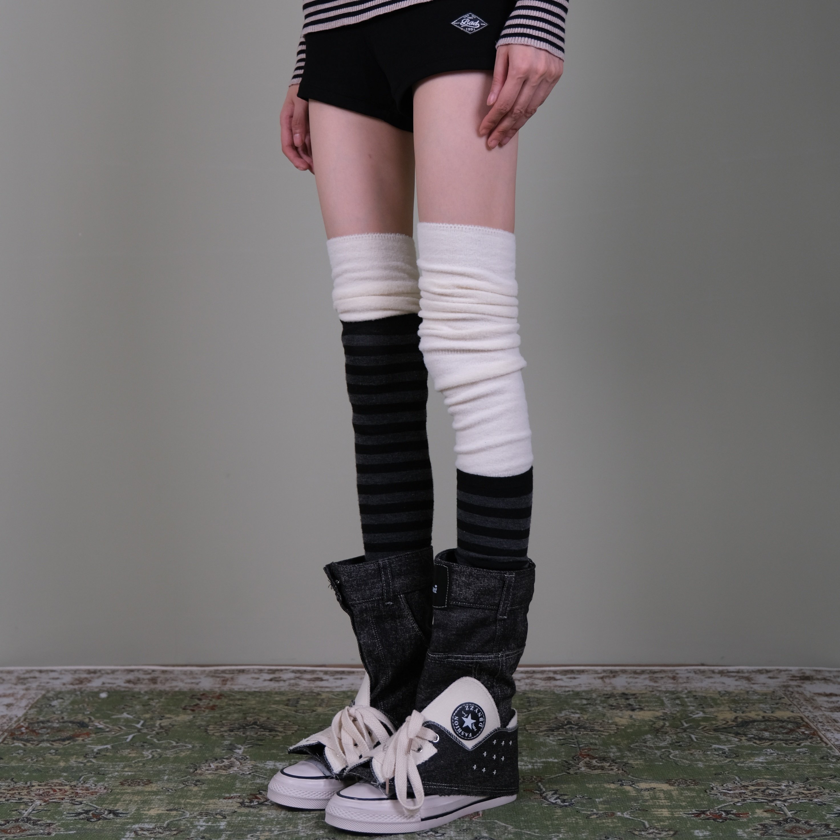 西岭【秋冬日杂感保暖过膝袜条纹袜叠穿 氛围感拉满